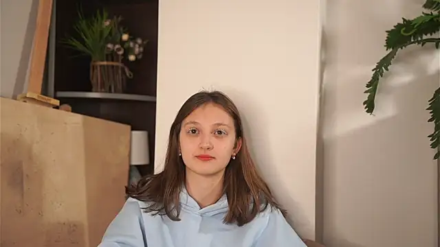 Snapshot of CatherinAdank chatting on December 2025 04:18:02 AM CatherinAdank online show from December 2025 04:18:02 AM