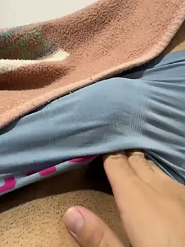 Snapshot of Davisuarez chatting on December 2025 01:13:02 AM Davisuarez online show from December 2025 01:13:02 AM