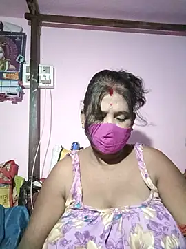 Snapshot of me-pari-hu chatting on July 2026 06:03:01 PM me-pari-hu online show from July 2026 06:03:01 PM