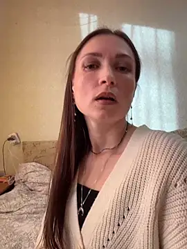 ZaraHill online show from December 2025 03:55:01 AM