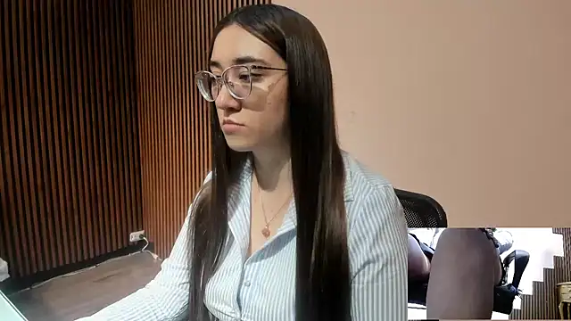 SwettieSammy online show from April 2026 12:21:01 PM