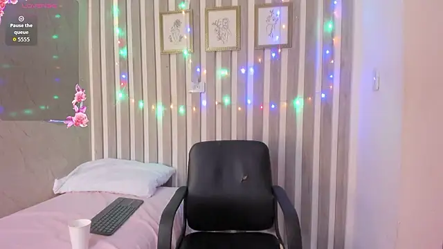 Snapshot of _Zoecooper chatting on February 2026 11:42:02 AM Zoecooper online show from February 2026 11:42:02 AM