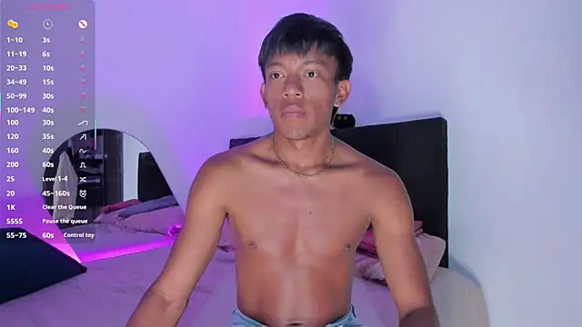 santinaughty online show from March 2026 10:02:02 PM