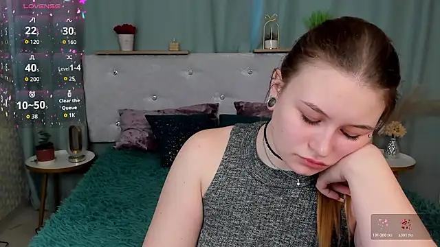 Snapshot of MilanaXHoney chatting on February 2026 06:26:01 AM MilanaXHoney online show from February 2026 06:26:01 AM