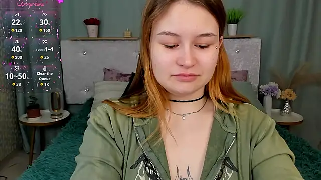 Snapshot of MilanaXHoney chatting on February 2026 01:07:02 AM MilanaXHoney online show from February 2026 01:07:02 AM