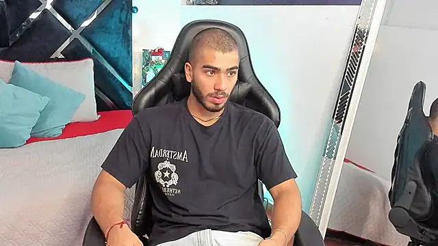 Franco banderas online show from December 2025 05:20:01 PM