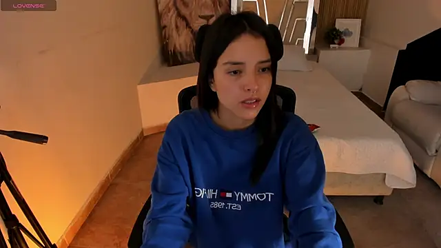 Cherrybombs  online show from April 2026 02:23:02 AM