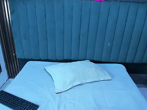 Snapshot of ScarlethJonz chatting on February 2026 02:10:01 PM ScarlethJonz online show from February 2026 02:10:01 PM