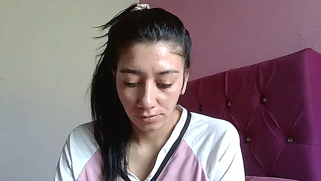 TaylorLove- online show from December 2025 02:01:02 PM