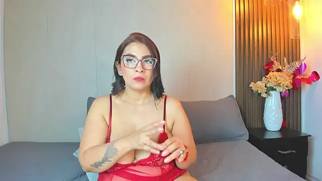 Meggan Moree online show from April 2026 07:11:02 PM