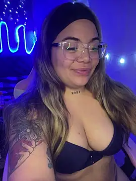 Lindalatina2001 online show from April 2026 02:23:01 AM