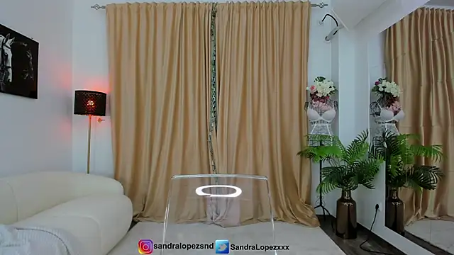 SandraLopezxx online show from April 2026 09:06:02 PM
