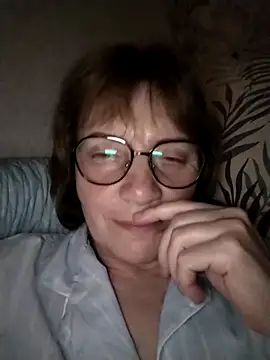 Snapshot of MichelleLove48 chatting on March 2026 09:29:02 PM MichelleLove48 online show from March 2026 09:29:02 PM