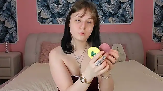 YONA WINK online show from March 2026 09:00:01 PM