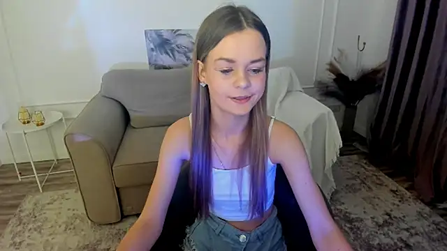 Snapshot of MidnighteAura chatting on January 2026 06:13:02 PM MidnighteAura online show from January 2026 06:13:02 PM