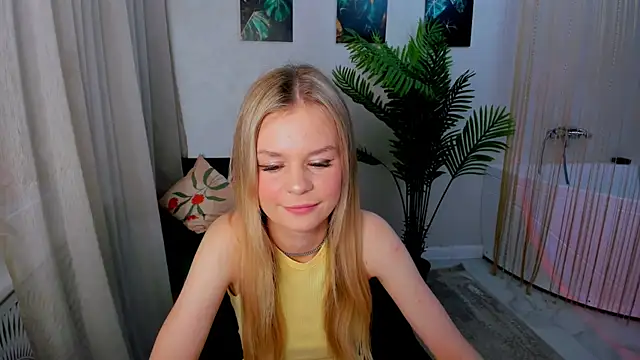 MidnighteAura online show from June 2026 12:52:02 PM