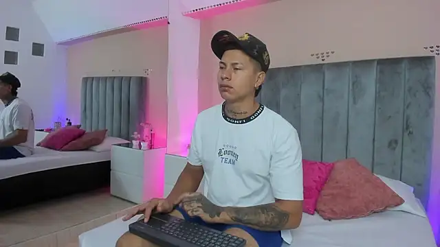 kaylaa sex online show from March 2026 01:18:01 PM