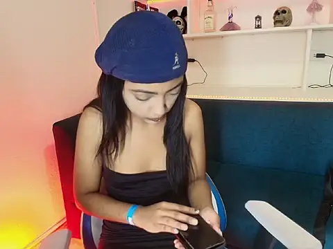 Samantha Martiness online show from December 2025 11:51:01 AM