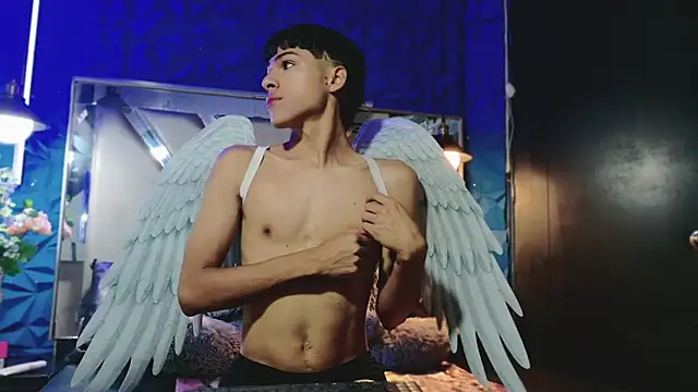 StormLuxX online show from December 2025 02:22:02 PM