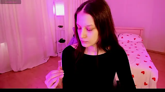 KrisDoeil online show from March 2026 02:06:02 AM