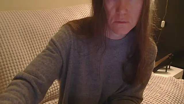 Snapshot of AuroraAG chatting on April 2026 03:23:01 PM AuroraAG online show from April 2026 03:23:01 PM