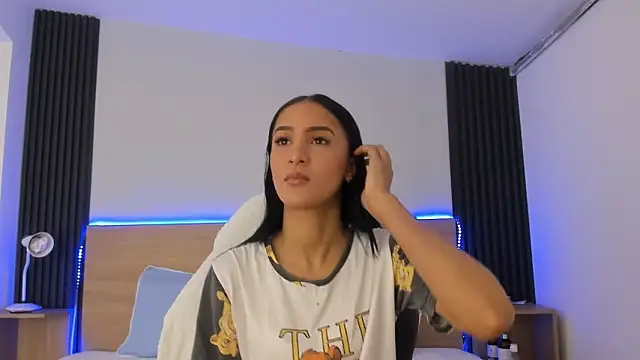 Samantha luv  online show from February 2026 03:04:01 AM