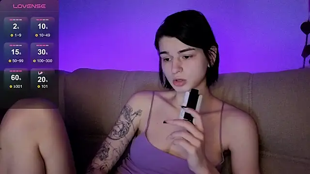 lololozhechka online show from February 2026 06:59:02 PM