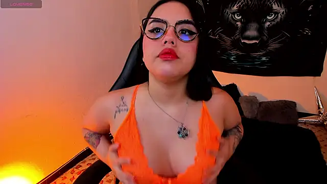 Snapshot of Nicolle_Ruizz chatting on June 2026 10:28:02 AM Nicolle Ruizz online show from June 2026 10:28:02 AM
