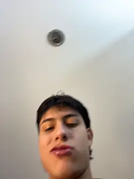 Lander Cruz online show from December 2025 04:03:02 PM