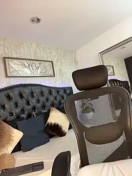 Lander Cruz online show from February 2026 07:15:02 PM