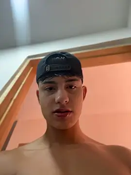 Snapshot of Lander_Cruz chatting on June 2026 04:05:01 PM Lander Cruz online show from June 2026 04:05:01 PM