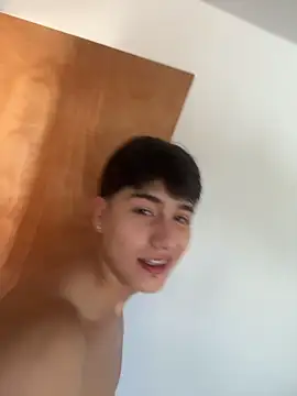 Snapshot of Lander_Cruz chatting on July 2026 04:11:02 PM Lander Cruz online show from July 2026 04:11:02 PM