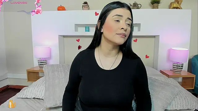 AnikaRomanoff  online show from April 2026 11:35:01 AM