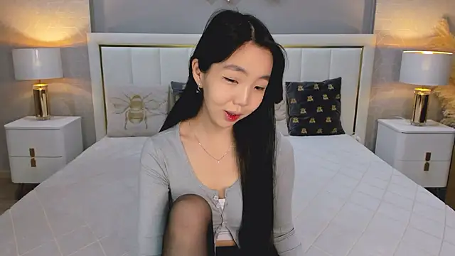 EMILY GREENSON online show from February 2026 06:43:02 AM