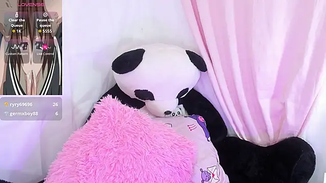 sofia shadow  online show from December 2025 05:44:02 AM