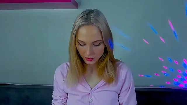 Snapshot of Gina_Gina_love chatting on December 2025 10:55:02 AM Gina Gina love online show from December 2025 10:55:02 AM