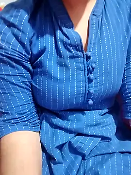 hottyrose69 online show from March 2026 04:45:02 AM