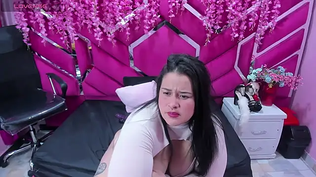 Atena Glow  online show from February 2026 03:03:01 AM