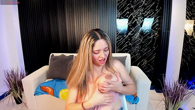 TiffanyHoustton online show from February 2026 12:16:01 PM