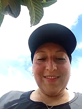 Valeria montana  online show from June 2026 04:01:01 PM
