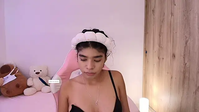 phia carter online show from April 2026 04:30:02 PM