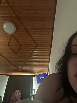 HilorianAndry online show from December 2025 12:18:01 AM