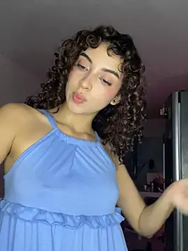 Snapshot of Anne_Wyntheris chatting on April 2026 11:05:01 PM Anne Wyntheris online show from April 2026 11:05:01 PM