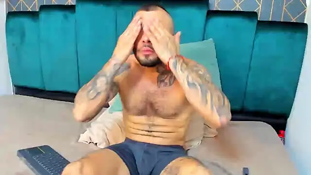 lucky smith1 online show from December 2025 05:40:02 PM