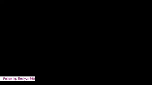 emilyy r online show from April 2026 07:00:01 PM