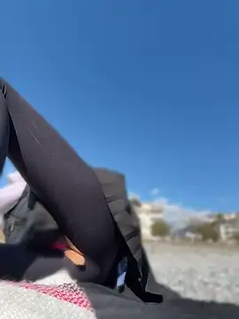 Betsy online show from April 2026 12:10:01 PM