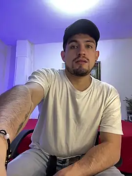 williamsmiiths16 online show from February 2026 03:23:01 AM