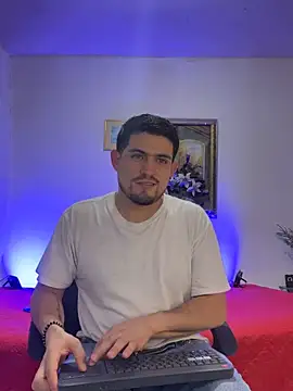 williamsmiiths16 online show from March 2026 11:53:02 PM