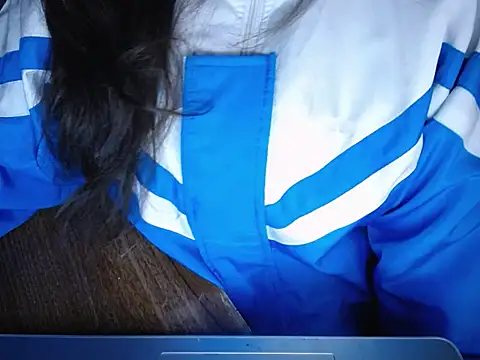 Snapshot of maian_love chatting on December 2025 06:04:01 PM maian love online show from December 2025 06:04:01 PM