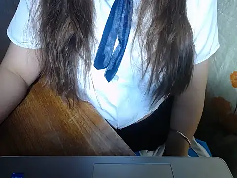 Snapshot of maian_love chatting on February 2026 06:28:02 PM maian love online show from February 2026 06:28:02 PM